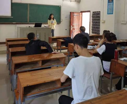 并为第七届师范生教学技能大赛院赛选拔